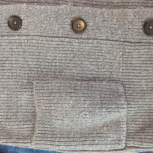 Very thick Gary cowl neck cardigan. Size small. Everlane. - Picture 3 of 5